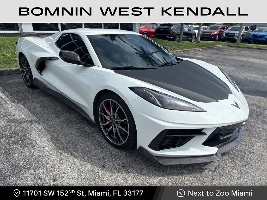 2024 Chevrolet Corvette Stingray photo 2