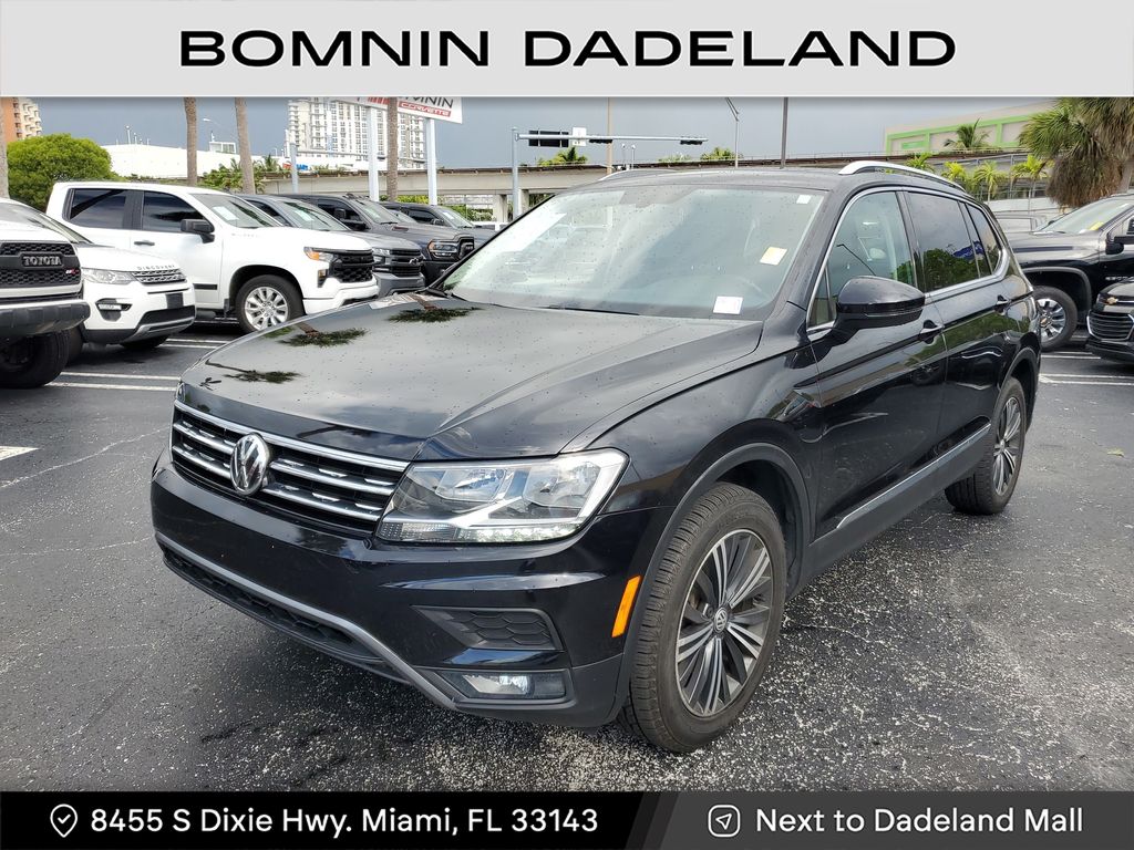2018 Volkswagen Tiguan SEL photo 2