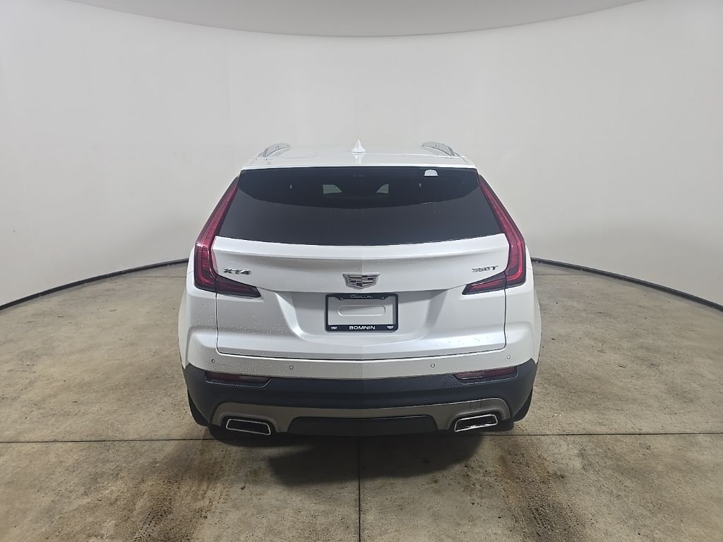 2022 Cadillac XT4 Premium Luxury photo 3
