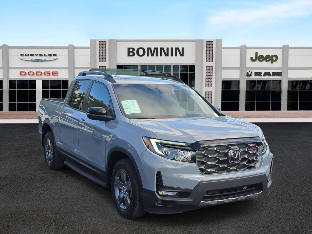 2024 Honda Ridgeline TrailSport photo 2