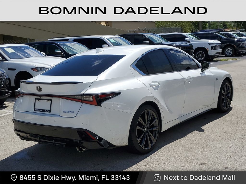 2023 Lexus IS 350 F SPORT photo 4