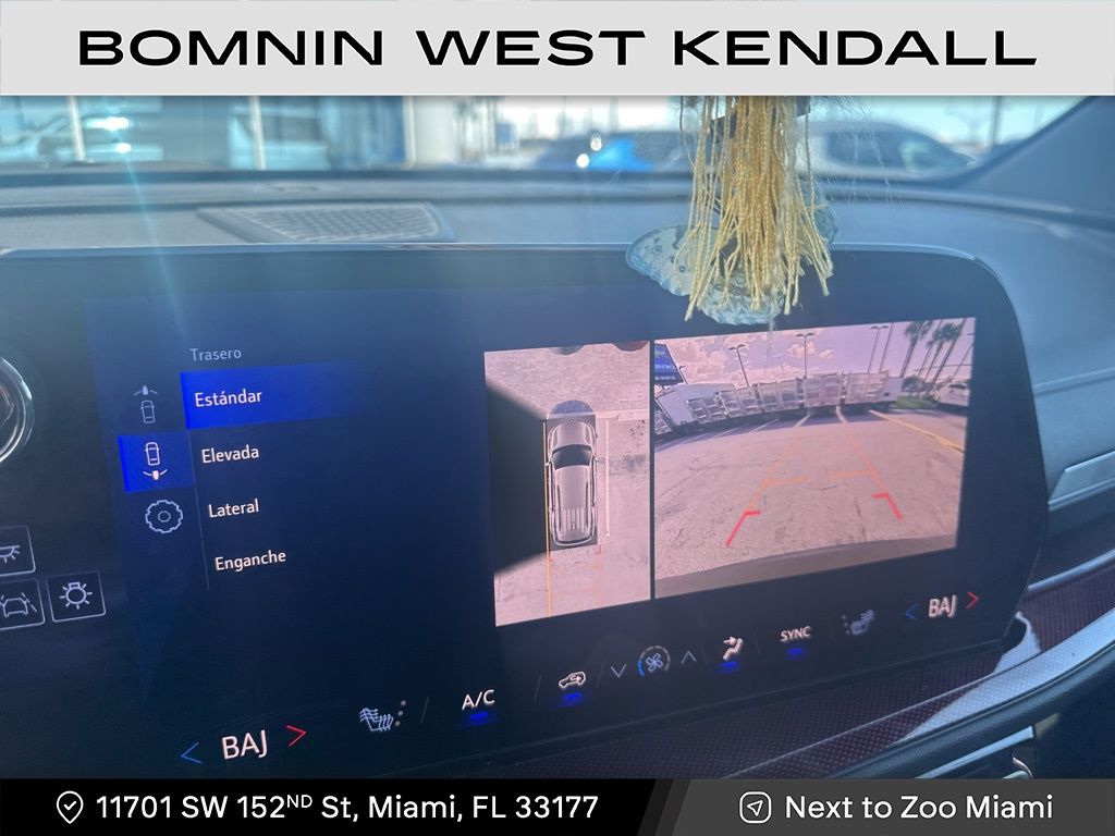 2024 Chevrolet Traverse Z71 photo 3