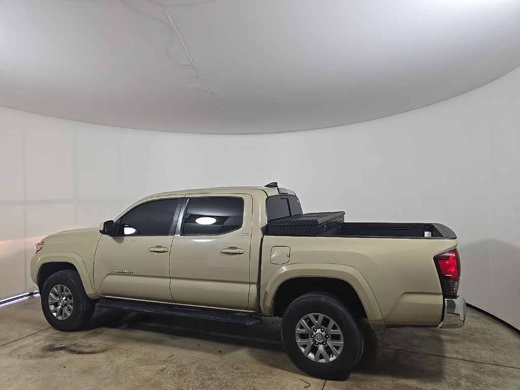2019 Toyota Tacoma SR5 photo 4