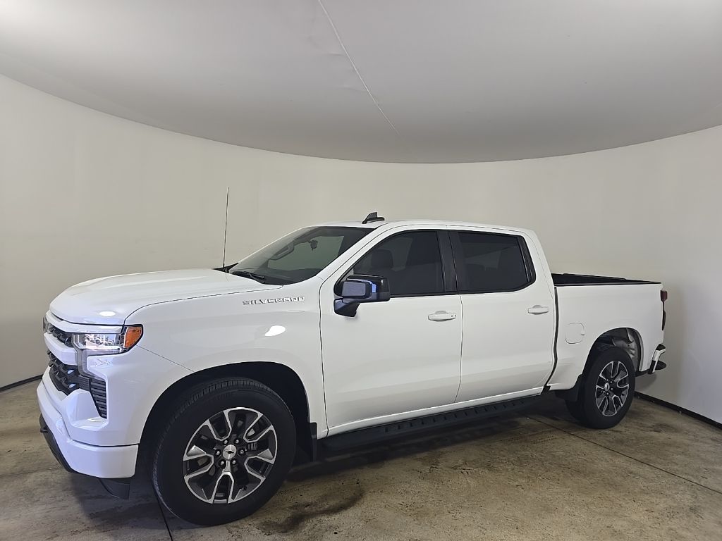 2022 Chevrolet Silverado 1500 RST photo 2