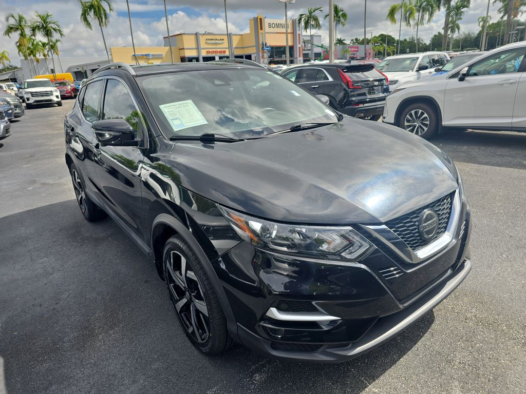 2020 Nissan Rogue Sport SL photo 2