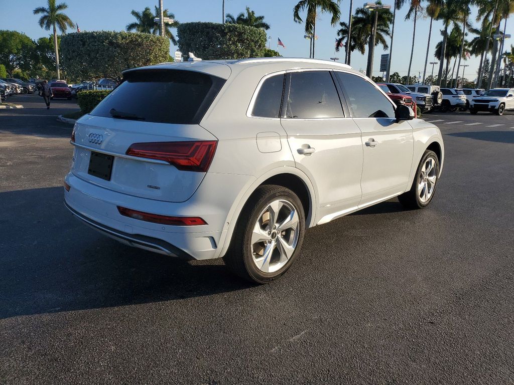 2021 Audi Q5 45 Prestige Premium photo 3