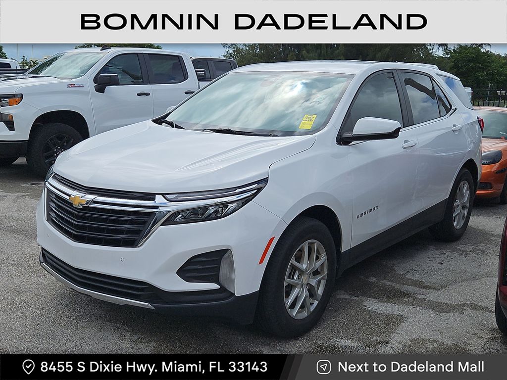 2024 Chevrolet Equinox LT photo 2