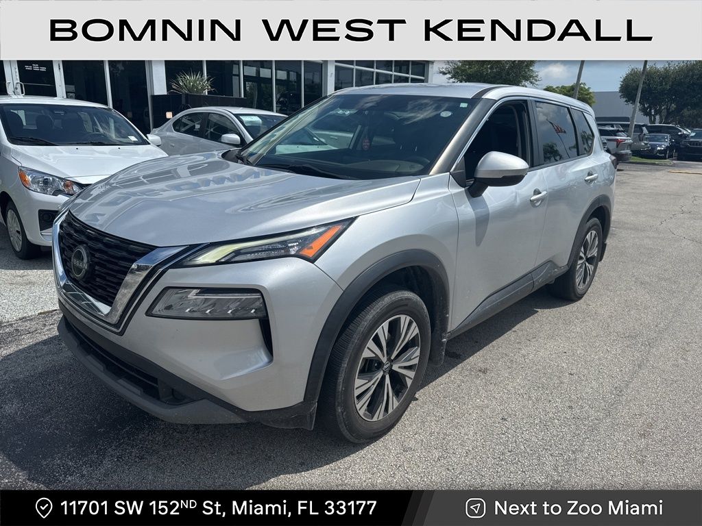 2022 Nissan Rogue SV photo 2