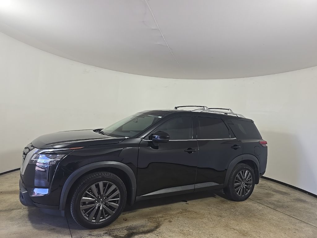 2022 Nissan Pathfinder SL photo 2