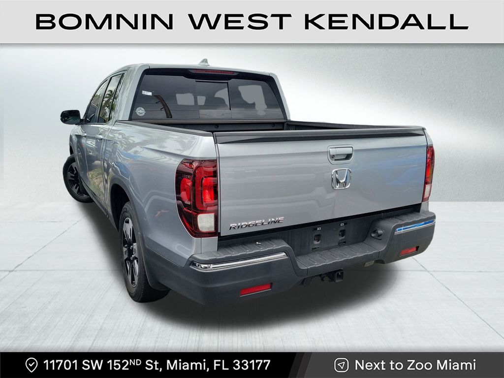2020 Honda Ridgeline RTL photo 3