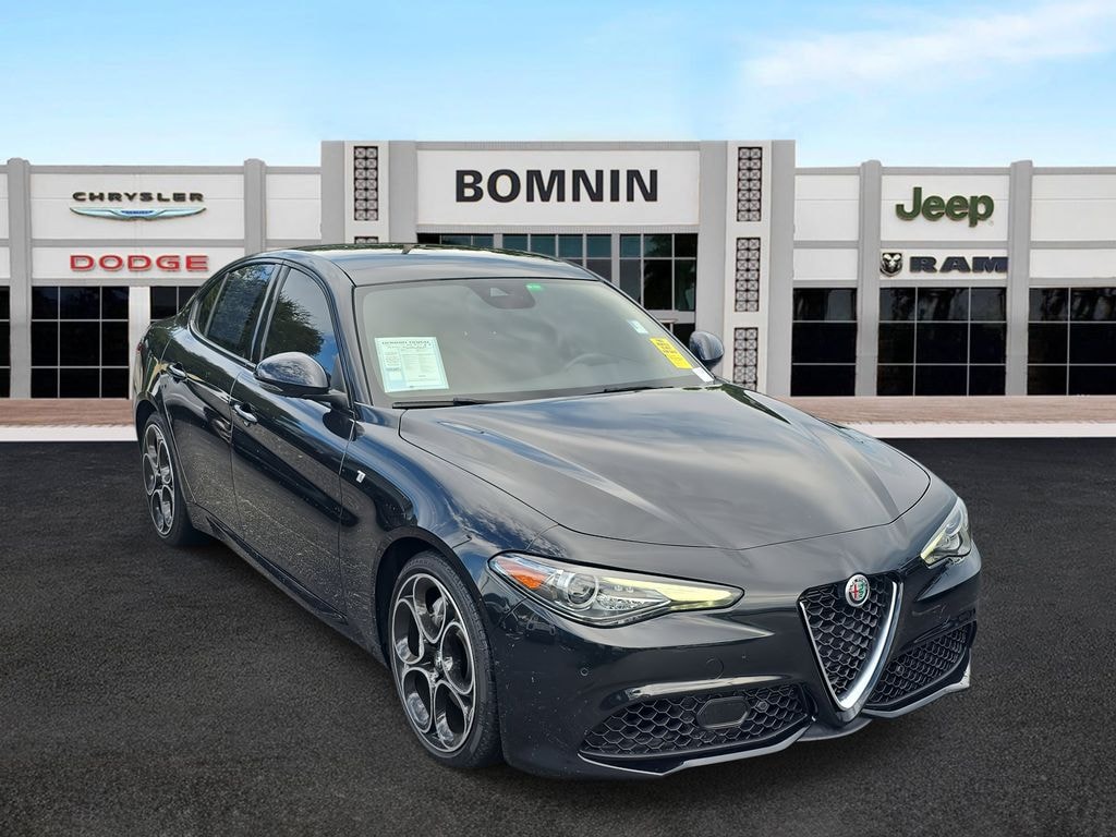 Used 2023 Alfa Romeo Giulia Ti Sedan