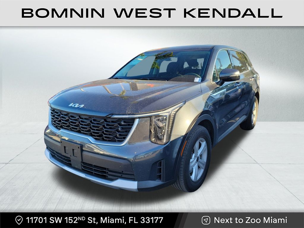 2024 Kia Sorento LX photo 3