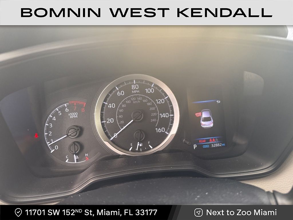 2020 Toyota Corolla LE photo 3