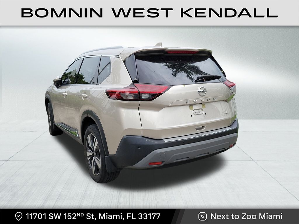 2021 Nissan Rogue SL photo 3