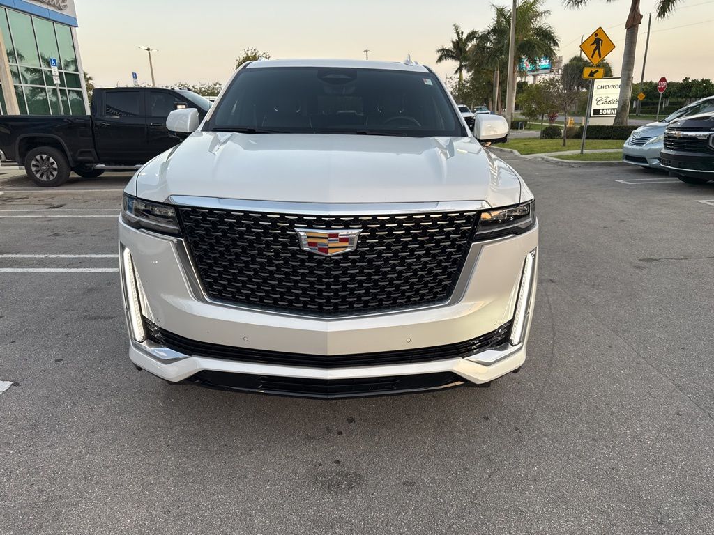 2024 Cadillac Escalade Premium Luxury photo 2