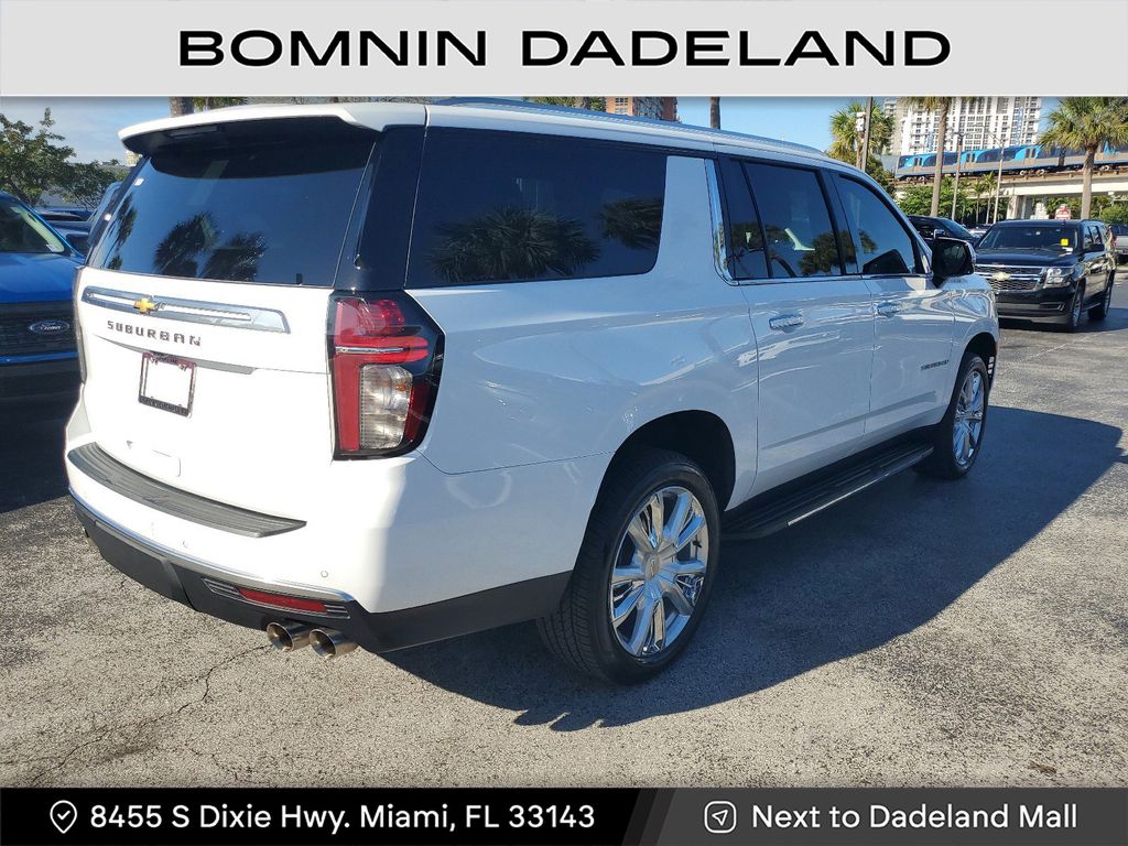 2024 Chevrolet Suburban High Country photo 4