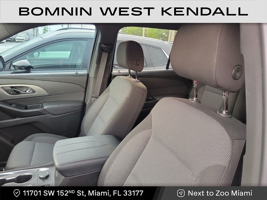 2023 Chevrolet Traverse Cloth photo 4