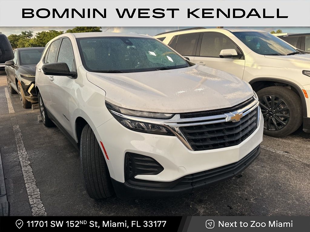 2023 Chevrolet Equinox LS photo 2