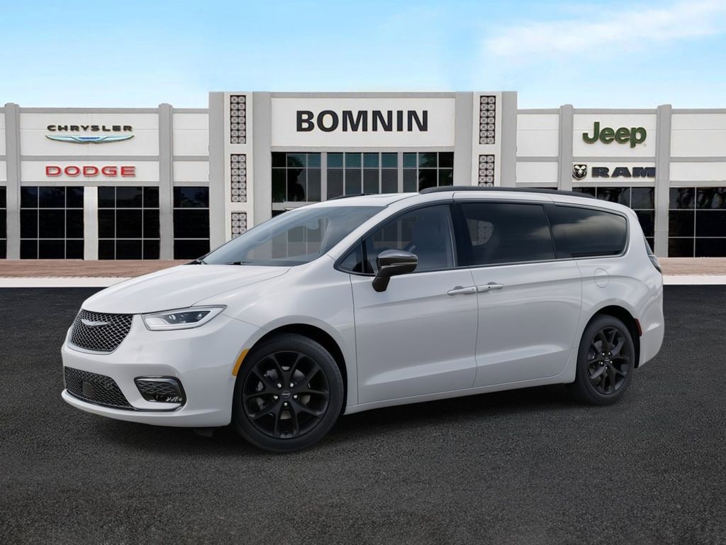 New 2026 Chrysler Pacifica Limited Passenger Van