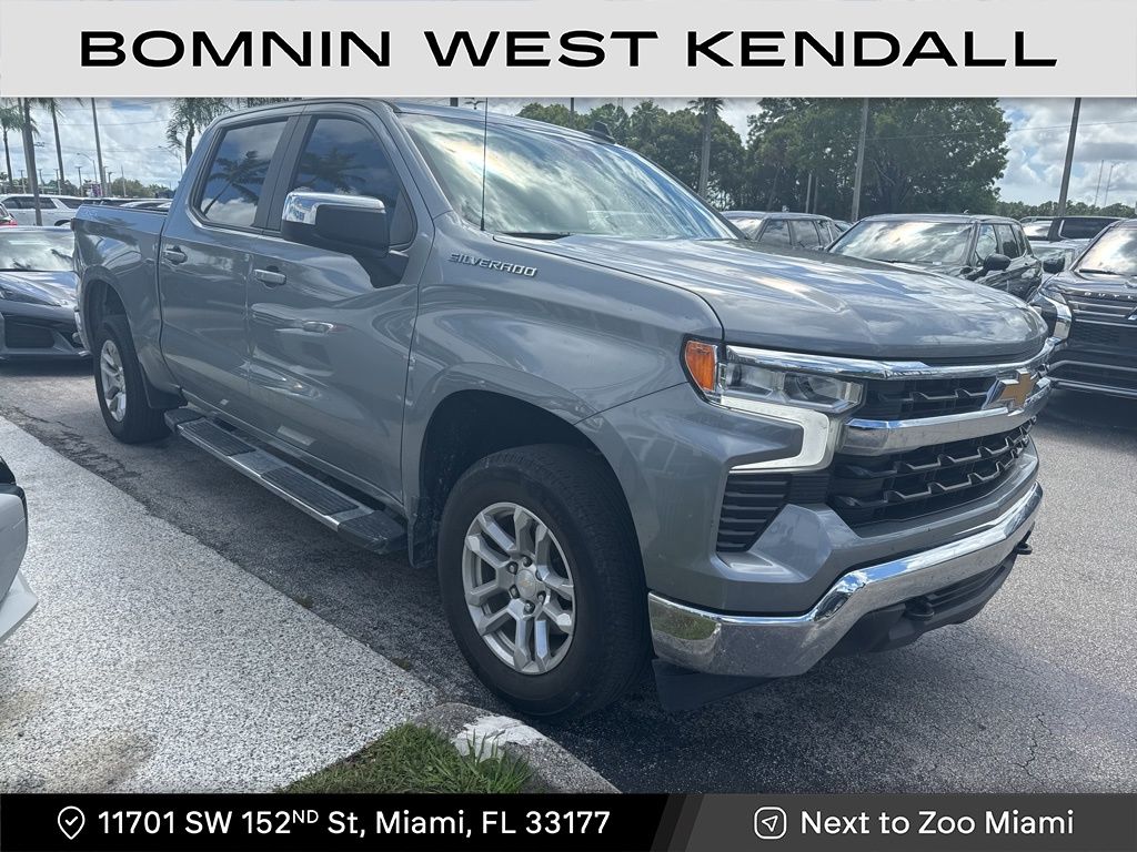 2023 Chevrolet Silverado 1500 LT photo 2