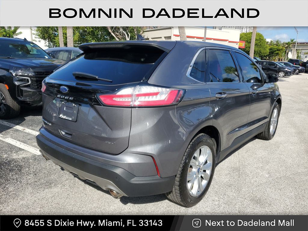 2021 Ford Edge Titanium photo 4