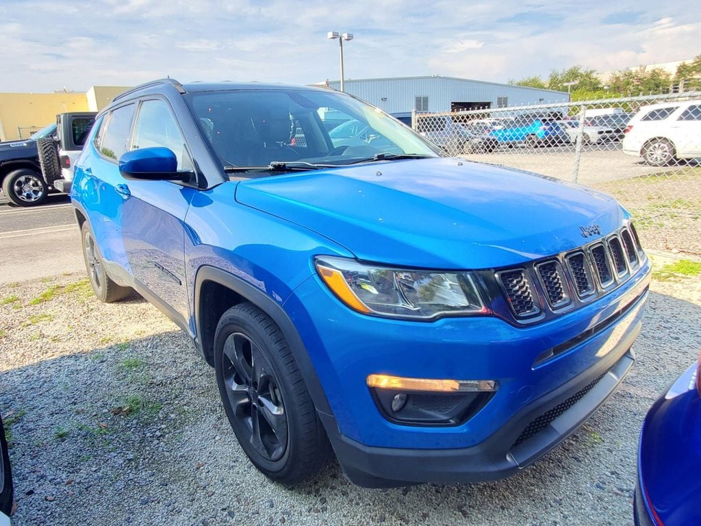 Used 2018 Jeep Compass Altitude with VIN 3C4NJCBB5JT438441 for sale in Miami, FL