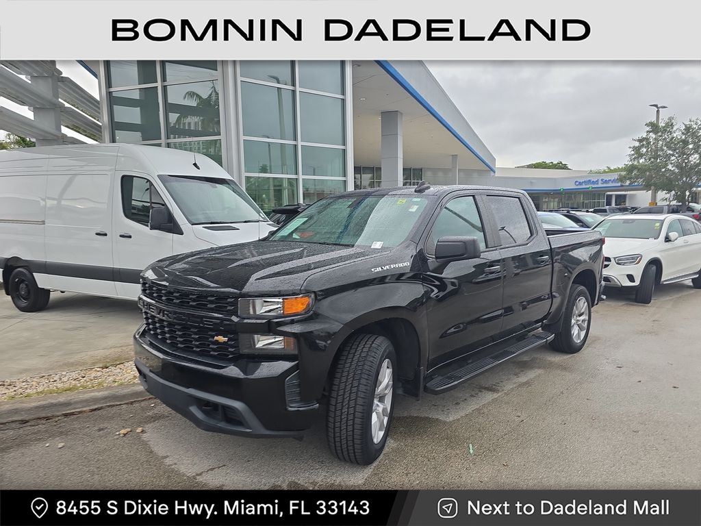 2019 Chevrolet Silverado 1500 Custom photo 2