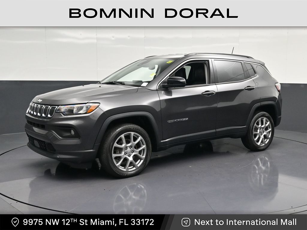 2022 Jeep Compass Latitude Lux 4X4's photo