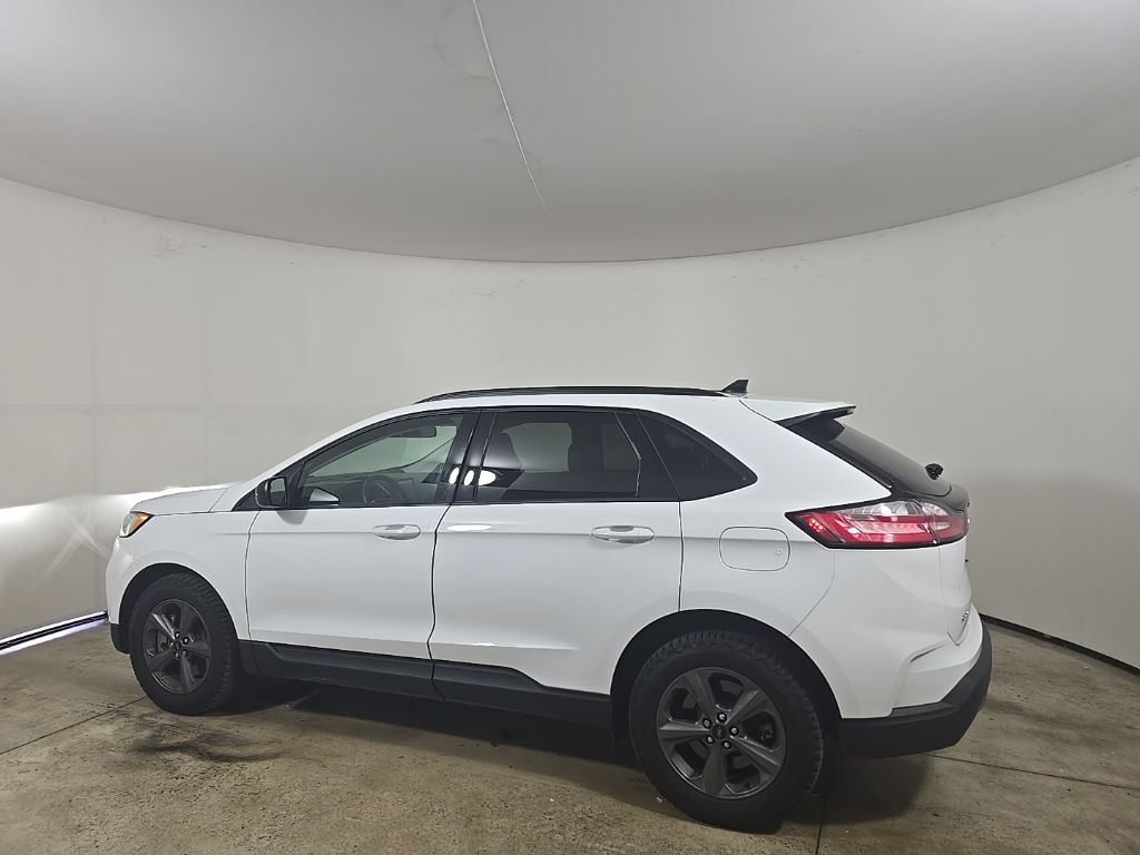 2024 Ford Edge SEL photo 4