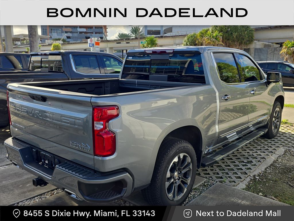 2024 Chevrolet Silverado 1500 High Country photo 4