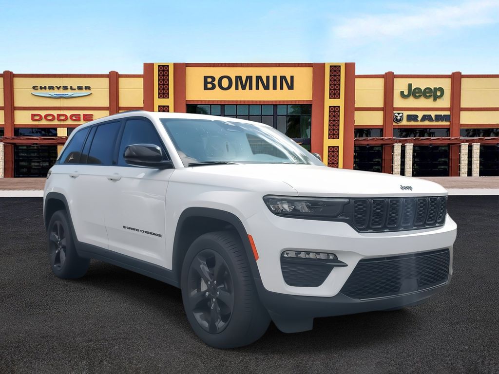 2025 Jeep Grand Cherokee Limited photo 3