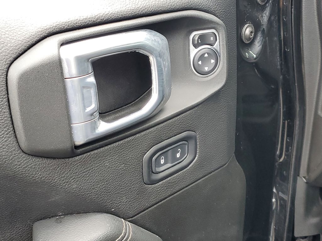 2022 Jeep Gladiator Overland photo 14