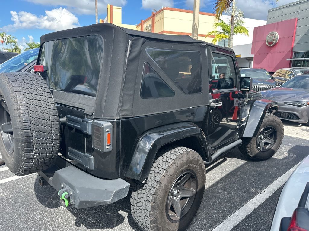 2012 Jeep Wrangler Sahara photo 3