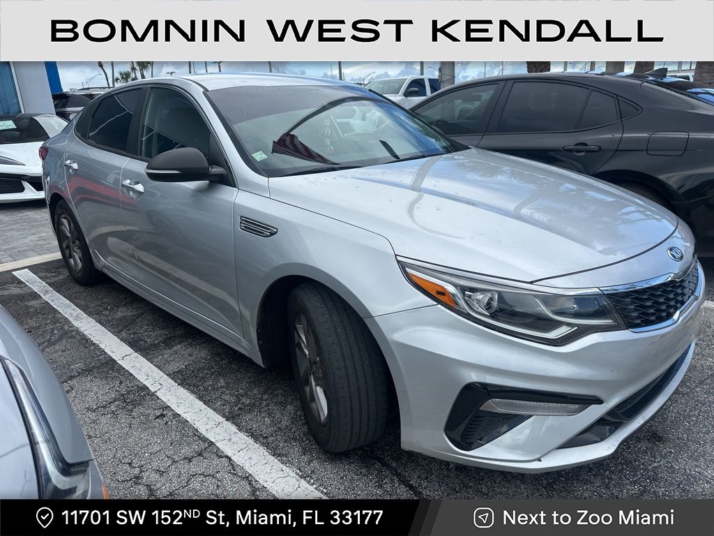 2020 Kia Optima LX photo 2