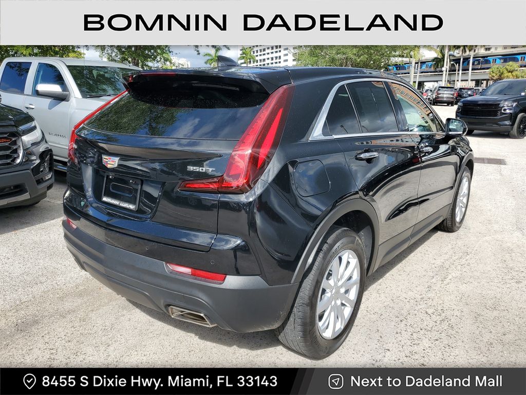 2022 Cadillac XT4 Luxury photo 4