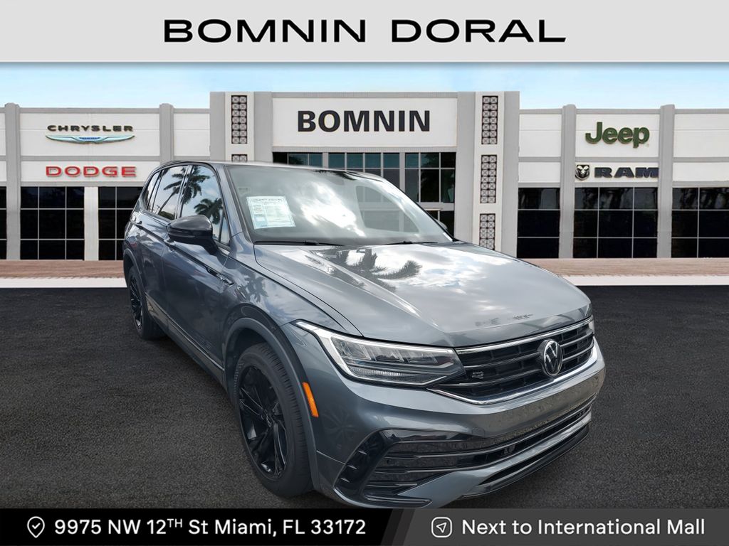2023 Volkswagen Tiguan SE R-LINE BLACK