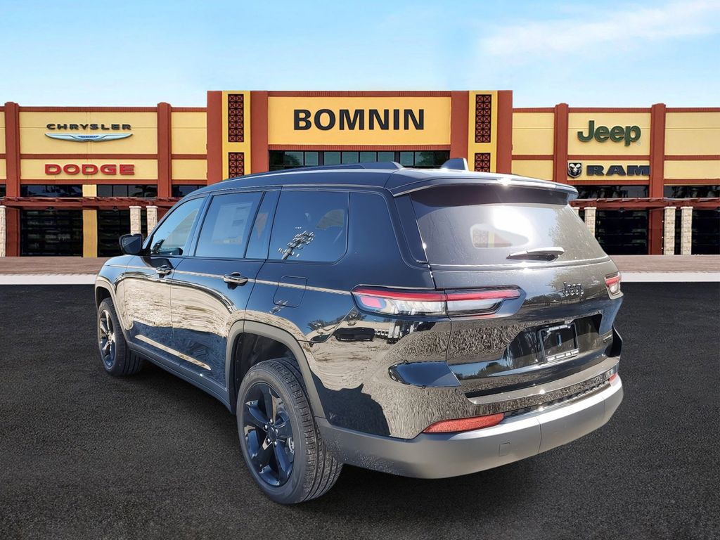 2025 Jeep Grand Cherokee Limited photo 4