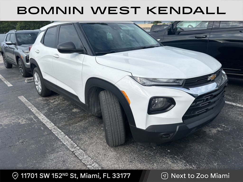 2022 Chevrolet Trailblazer LS photo 2