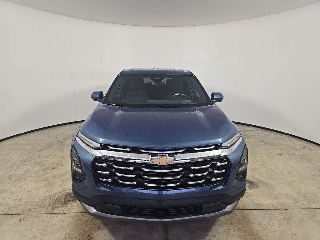 2025 Chevrolet Equinox LT photo 3