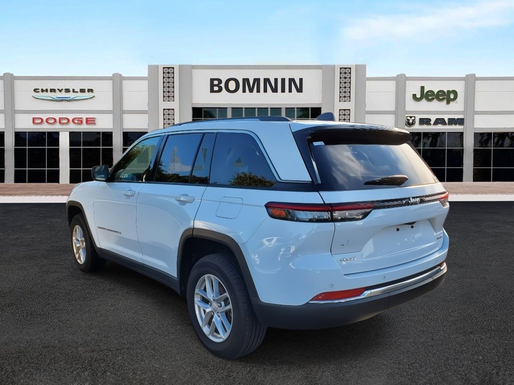 Used 2024 Jeep Grand Cherokee Laredo SUV