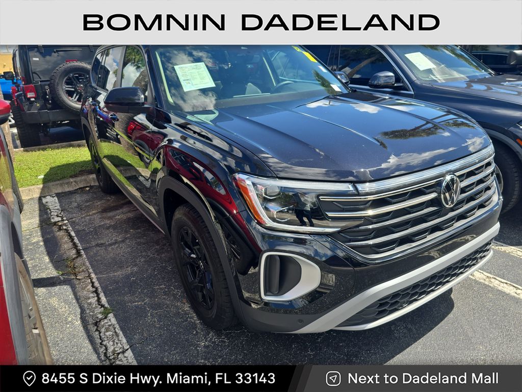 2025 Volkswagen Atlas Peak Edition photo 2