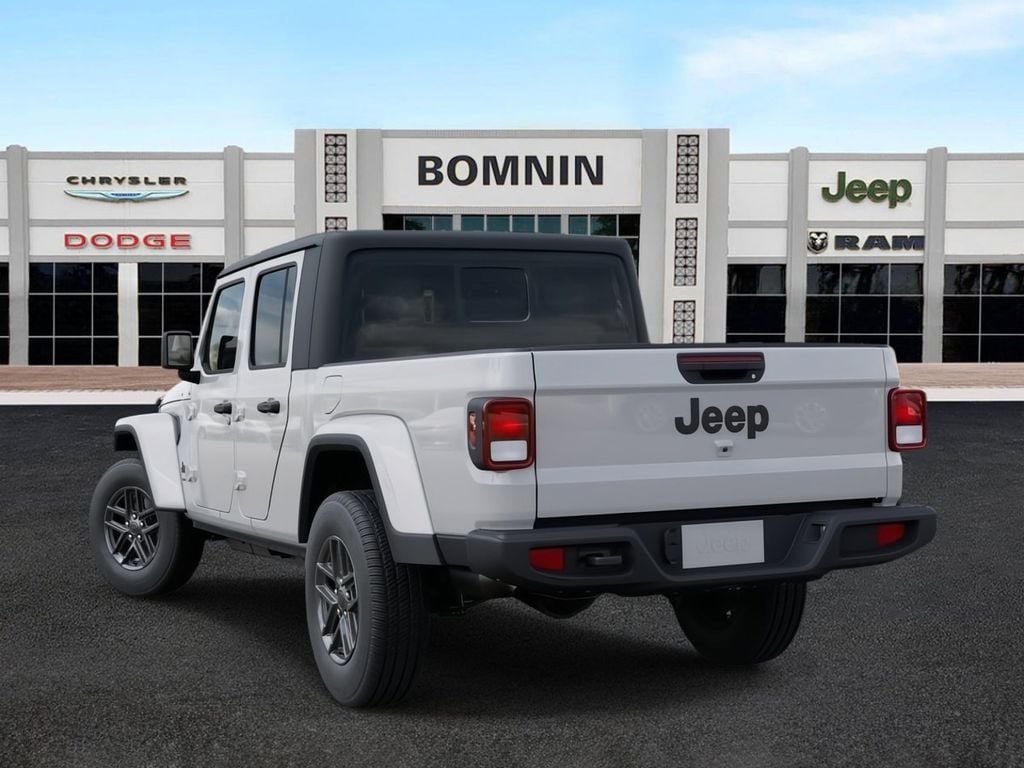 New 2026 Jeep Gladiator Sport S Pickup