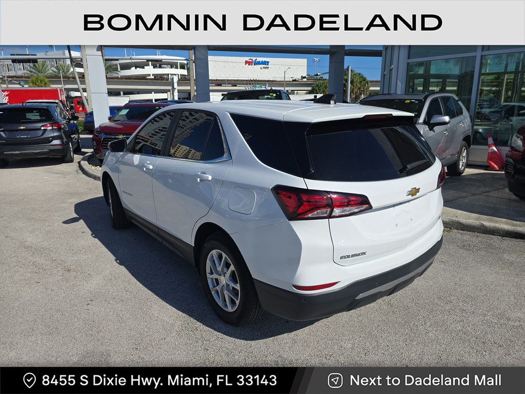 2024 Chevrolet Equinox LT photo 3