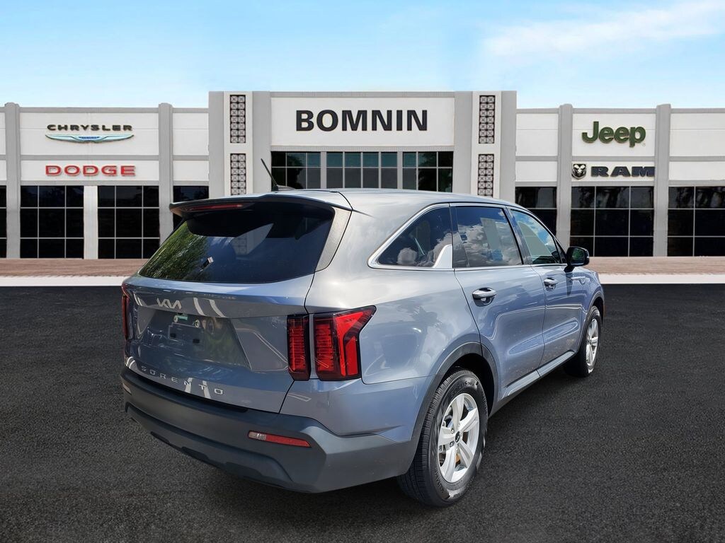 Used 2022 Kia Sorento LX SUV