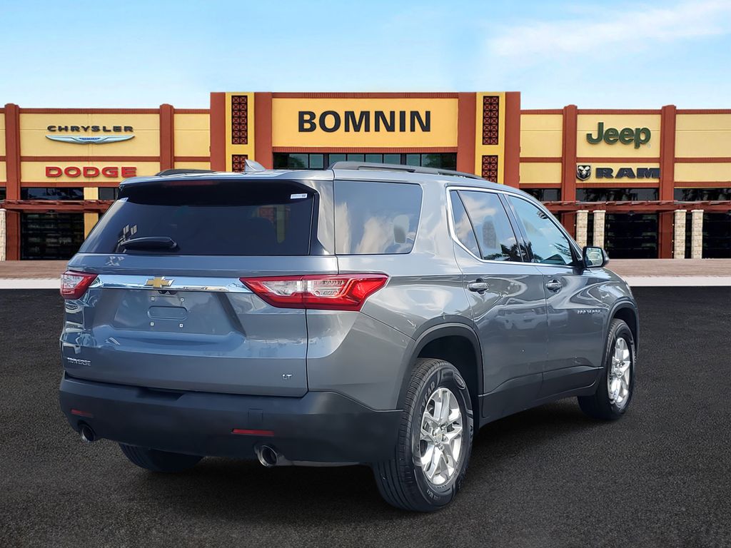 2020 Chevrolet Traverse 1LT photo 2