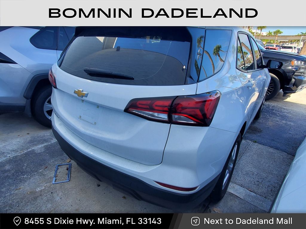 2024 Chevrolet Equinox LS photo 4