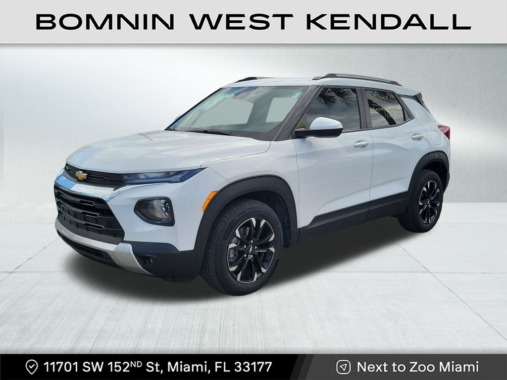2022 Chevrolet Trailblazer LT photo 2
