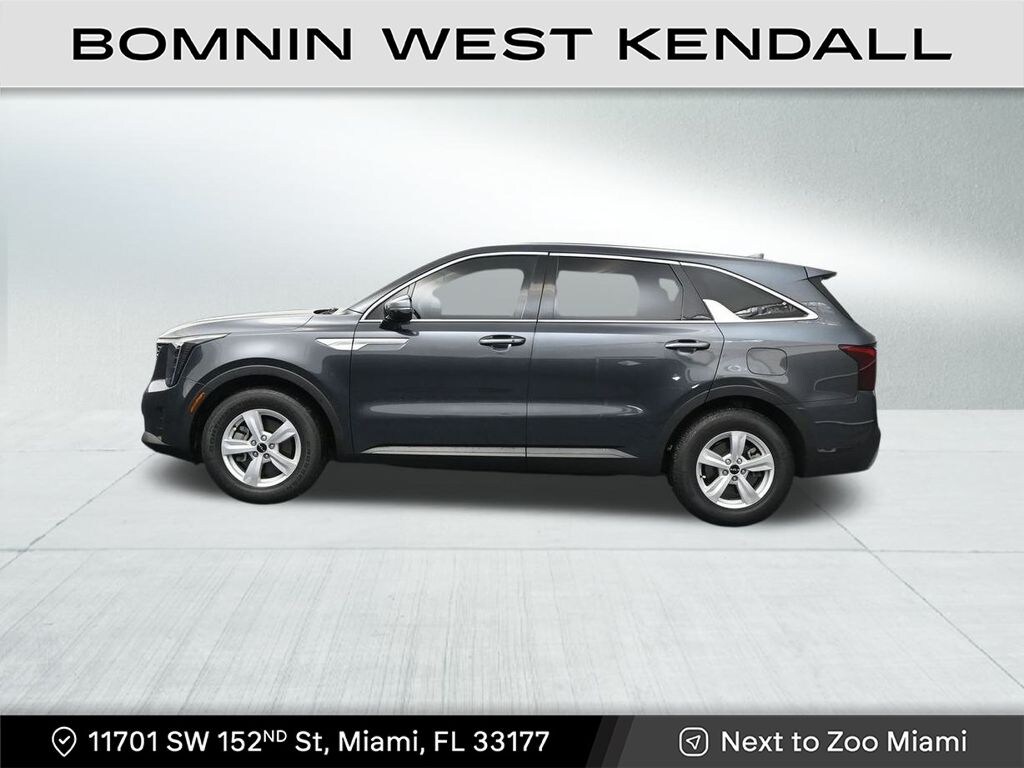 Used 2024 Kia Sorento LX SUV