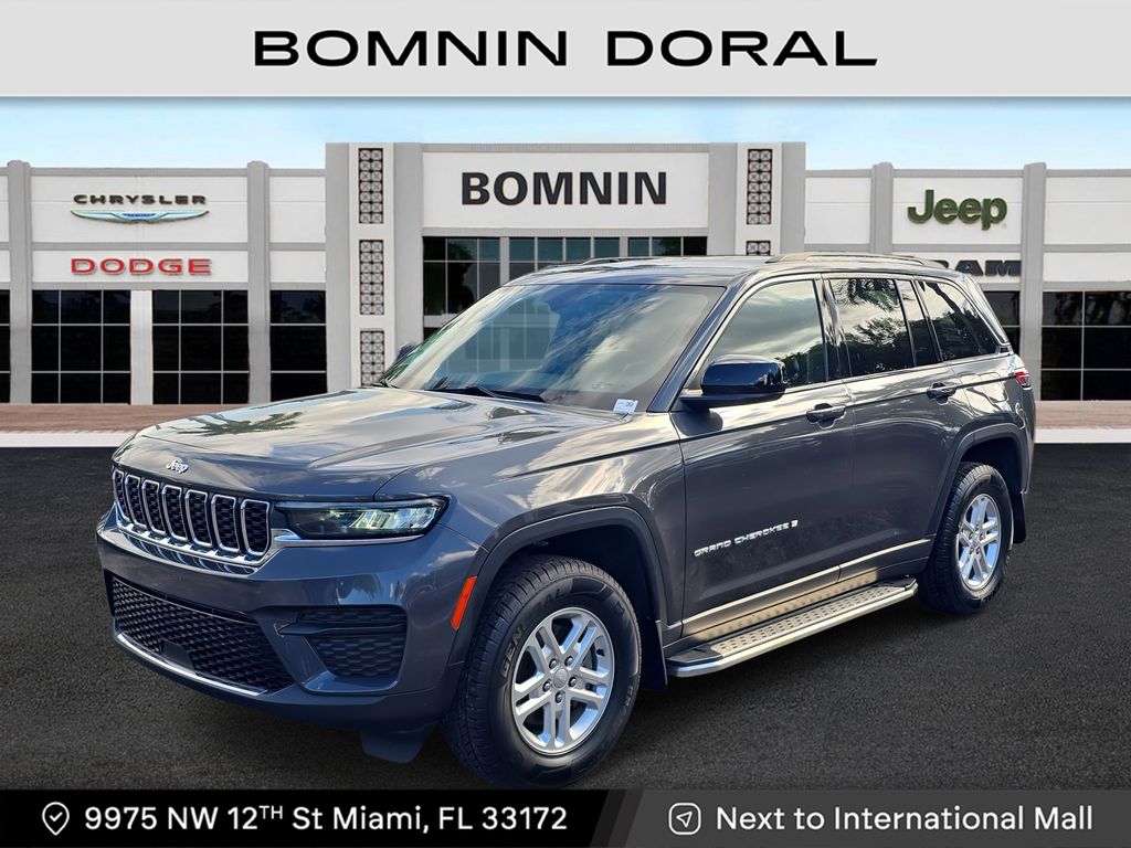 2022 Jeep Grand Cherokee Laredo's photo