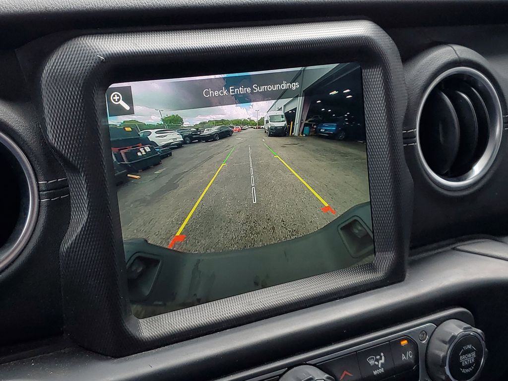 2022 Jeep Gladiator Overland photo 26